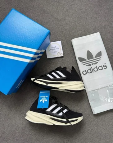 Foto de Adidas Adistar – Preto e Branco