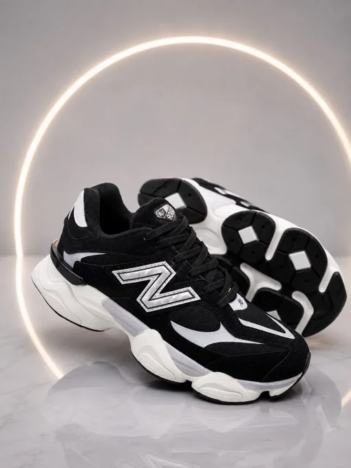 Foto de New Balance 9060 Preto e Branco