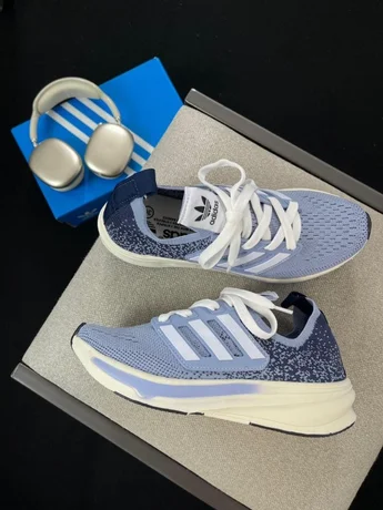 Foto de Adidas Response Super – Azul Claro / Branco