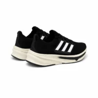 Miniatura de Adidas Adistar – Preto e Branco