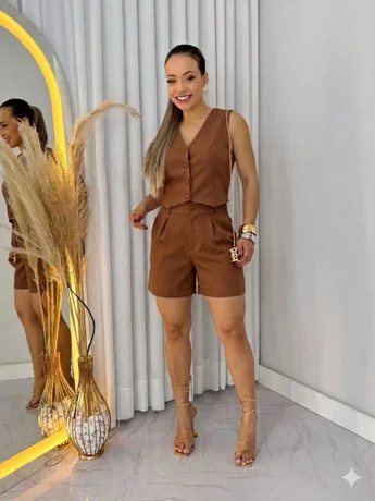 Foto de conjunto short e colete