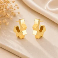 Miniatura de Brinco Argola Escultural