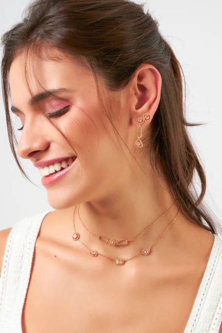 Foto de Colar Elos Elegance com Ponto de Luz