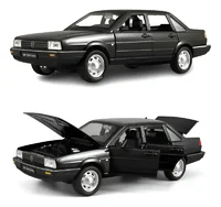 Miniatura de Miniatura Volkswagen Santana 1:24 Welly Metal Abre Portas Capô Colecionável