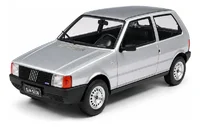 Miniatura de Miniatura Fiat Uno S 1985 Prata 1:24 California Classics - RICA EM DETALHES