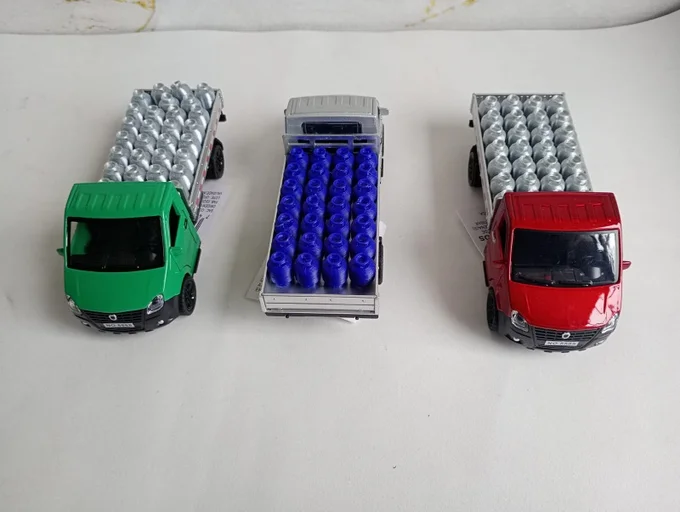 Foto de Miniatura Caminhão Iveco Fricção Carroceria com Carga ( GÁS )