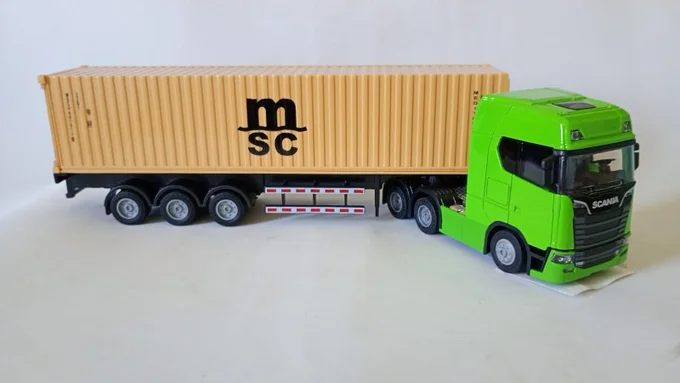 Foto de Miniatura Caminhão Diecast SCANIA com Contêiner MSC , Fricção, Som E Luz