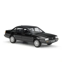 Miniatura de Miniatura Volkswagen Santana 1:24 Welly Metal Abre Portas Capô Colecionável