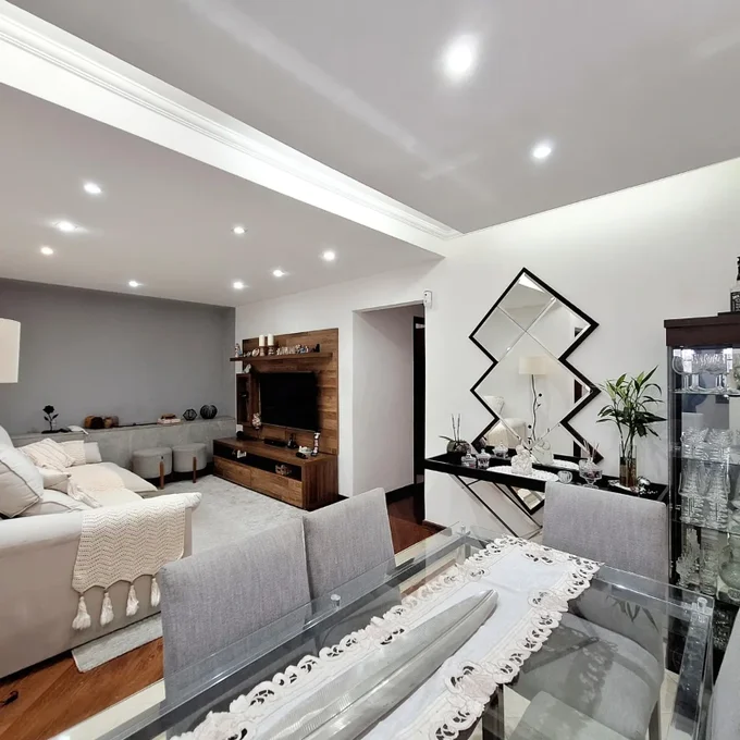 Foto de Casa à venda com 220m², 3 quartos e 6 vagas