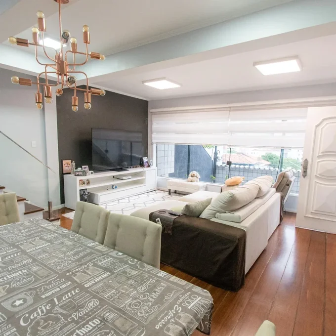 Foto de Casa à venda com 350m², 3 quartos e 3 vagas